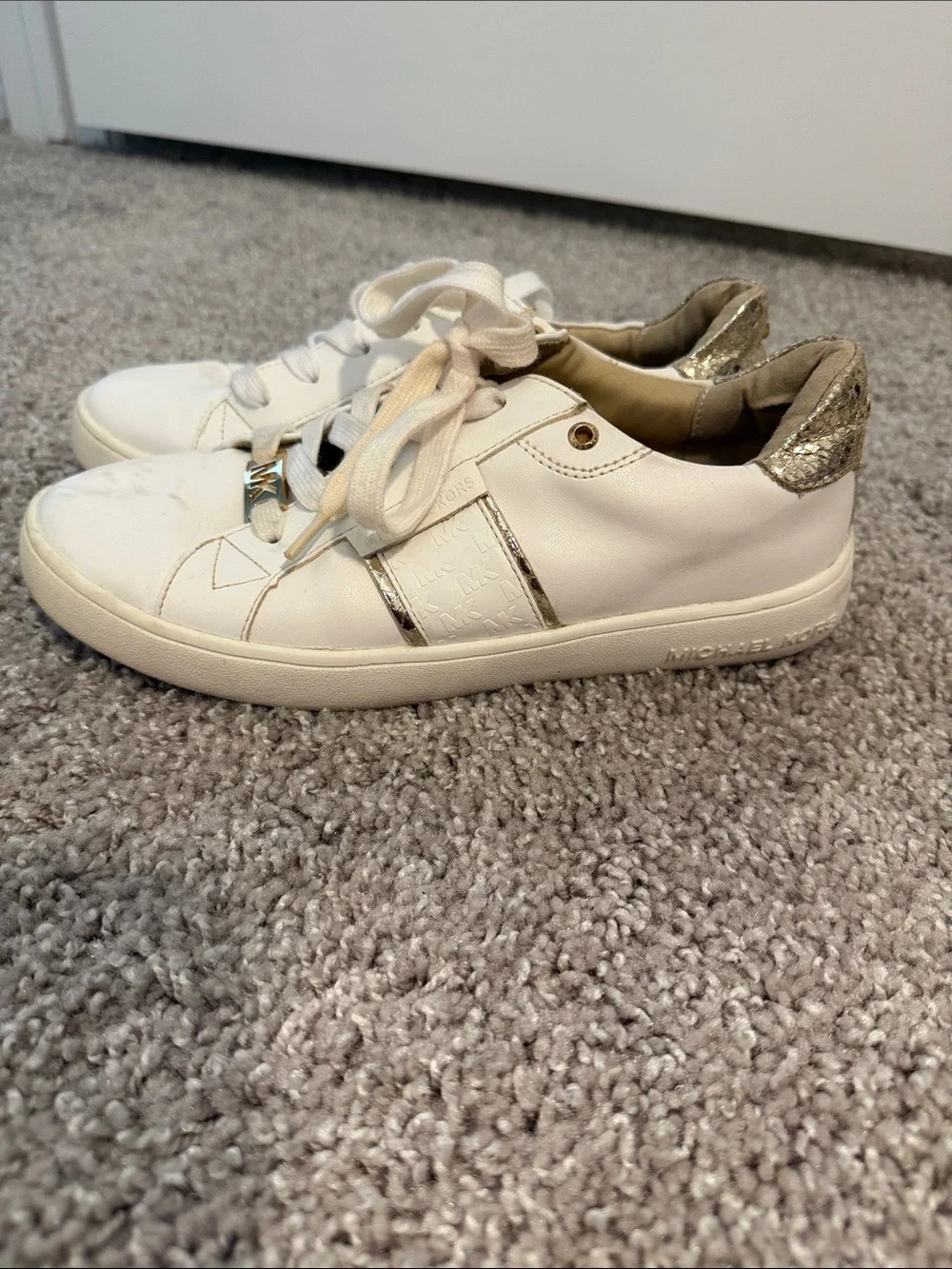 Michael Kors White/Gold Low-Top Leather Sneakers